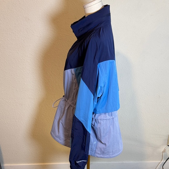 NWOT Lululemon Evergreen Anorak Jacket Night Sea/Blue Nile/Lavender size 14 - Picture 6 of 16